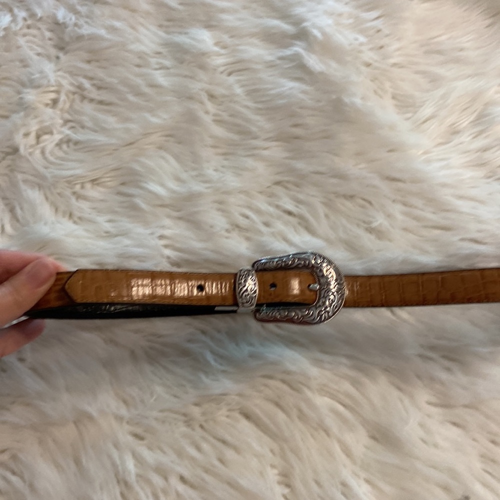 Coldwater Creek Tan  Croc-Embossed Belt with Silver Buckle size 34 BNWOT - Picture 8 of 8
